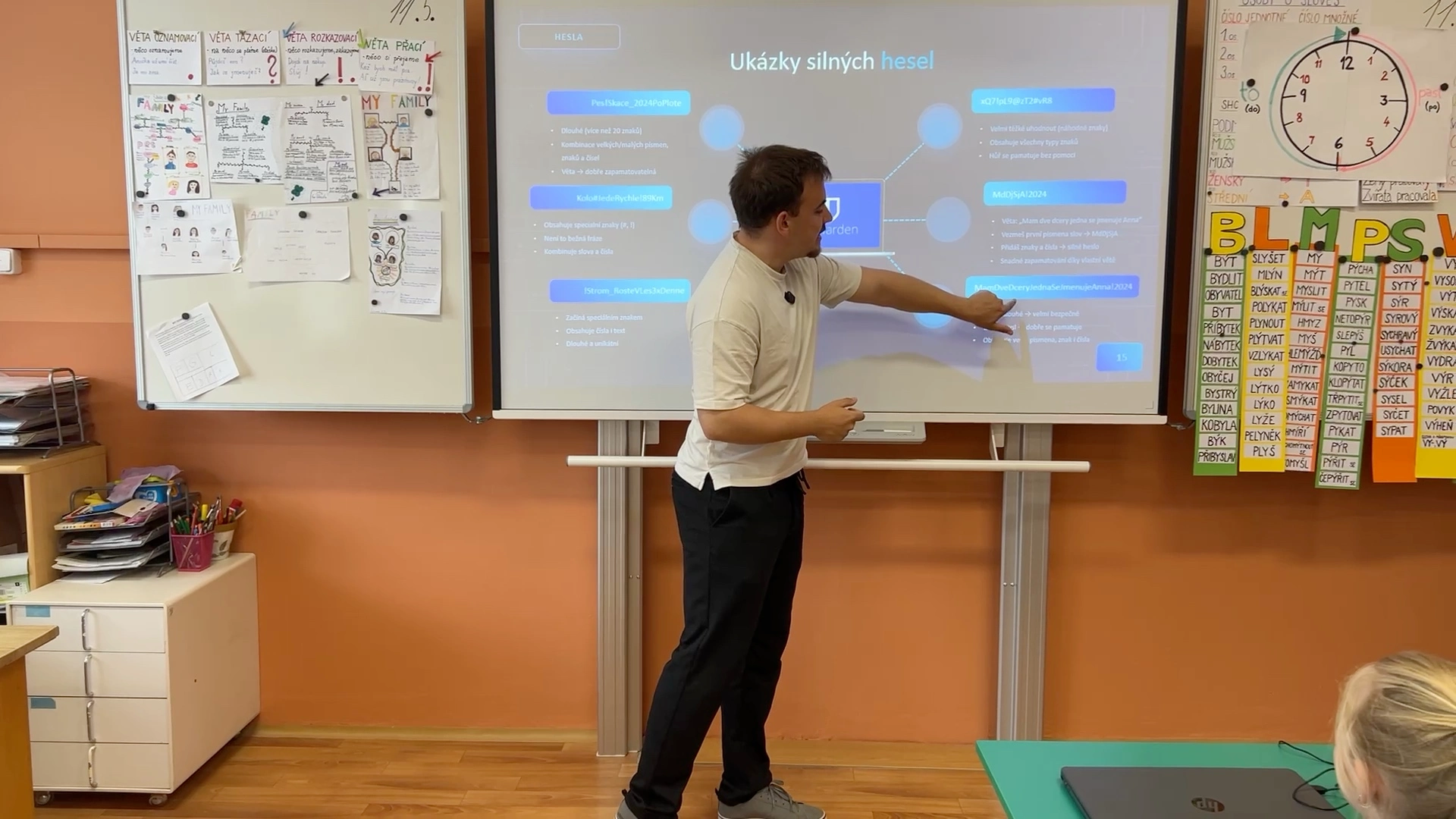 Silná hesla a ochrana účtů na projektovém dni o bezpečnosti na internetu pro žáky ZŠ
