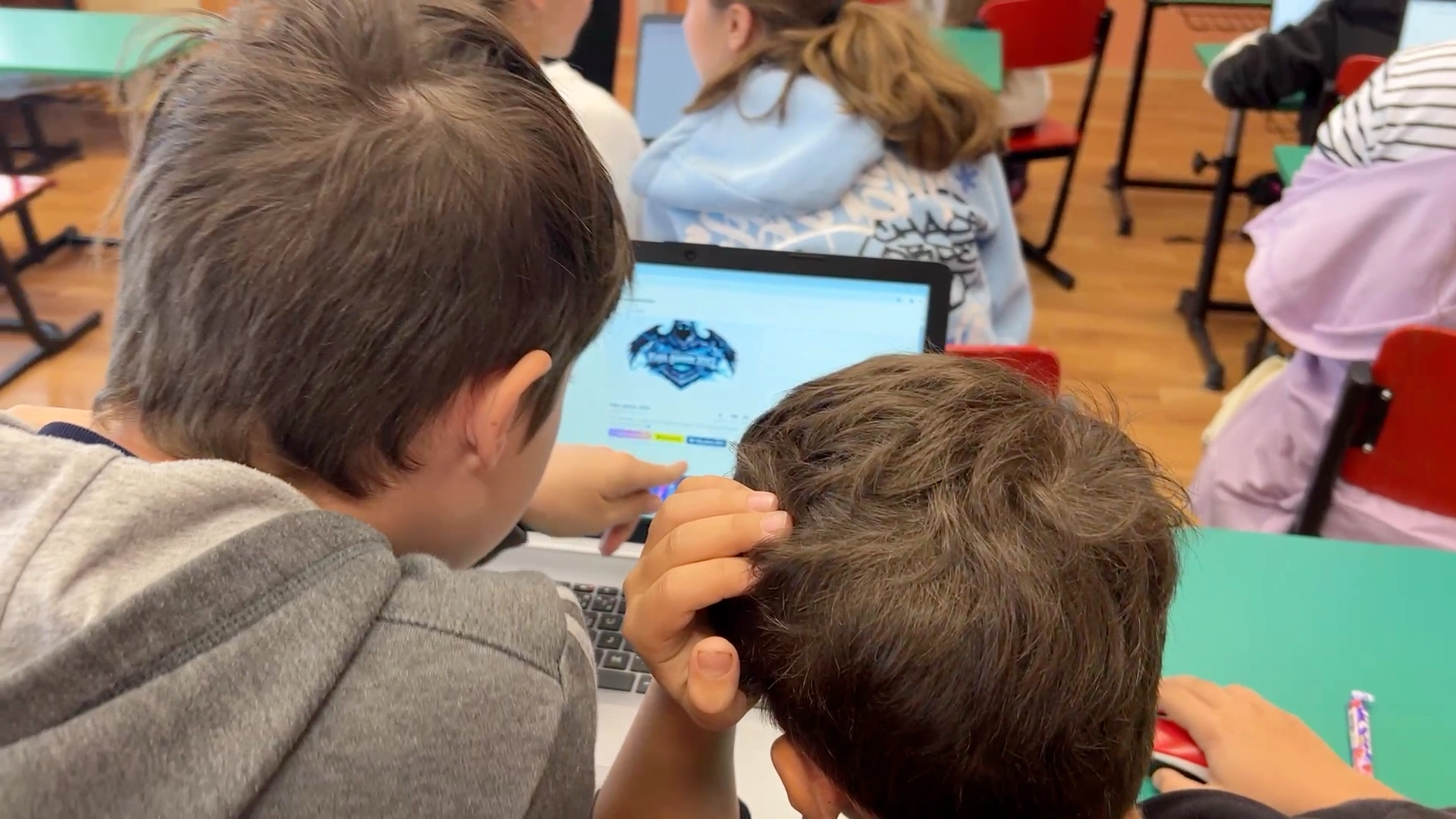 Rizika sociálních sítí a digitální stopy na projektovém dni o bezpečnosti na internetu pro žáky ZŠ